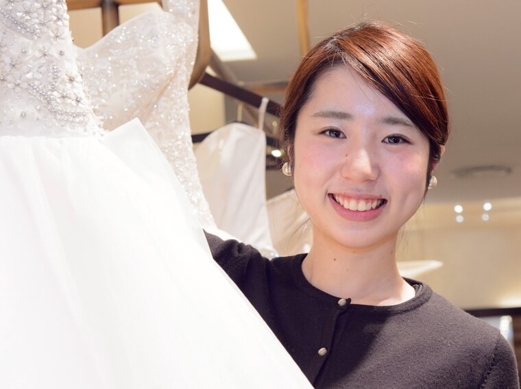 卒業生、塩屋 梨紗さん